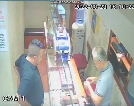 Dolandırdıkları altınları restoranda paylaşan şebekenin 3. ortağı yakalandı