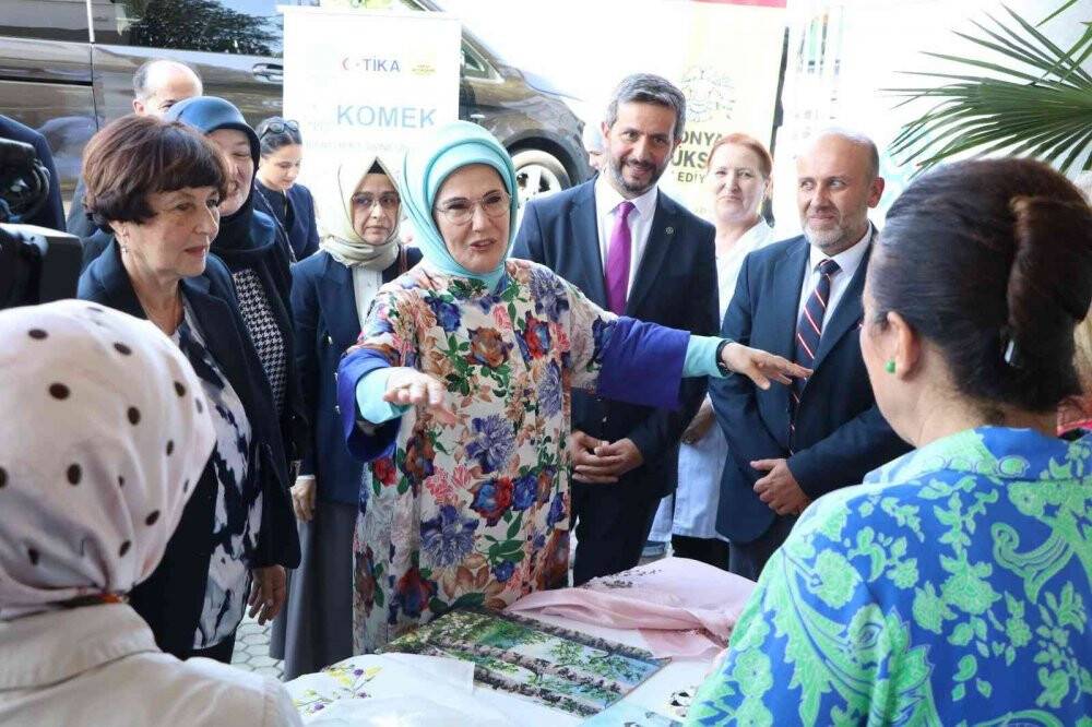 Emine Erdoğan, Saraybosna KOMEK Sergisini ziyaret etti