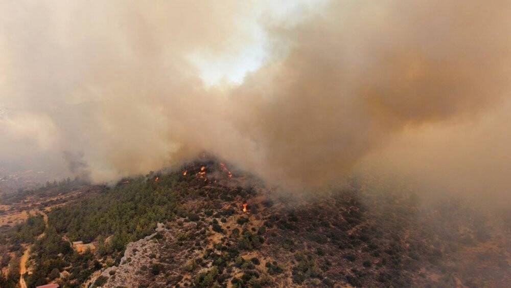Mersin’deki yangın havadan görüntülendi
