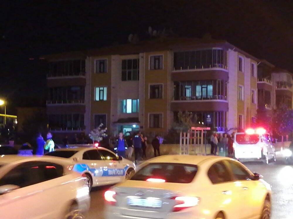 Bahçe duvarını aşıp binaya çarptı