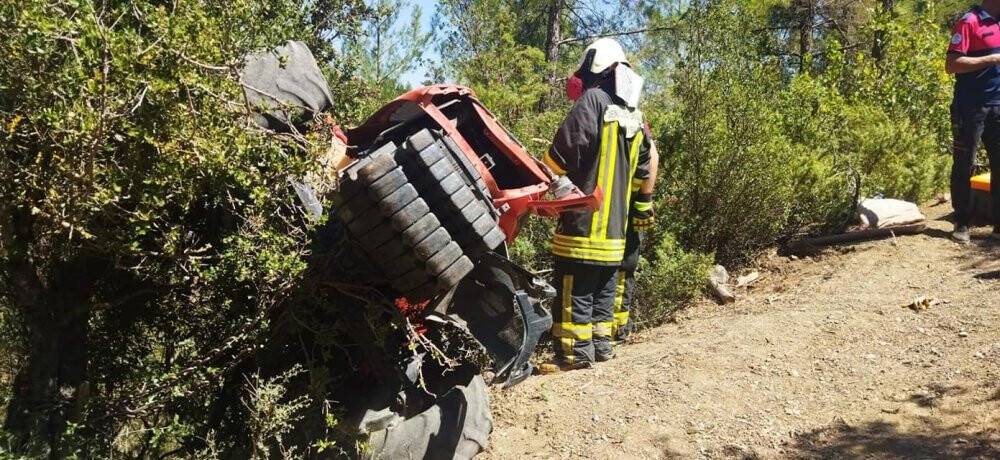 Uçuruma yuvarlanan traktörün yaşlı sürücüsü öldü