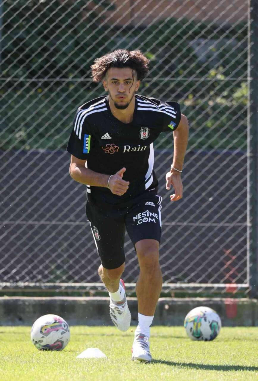 Beşiktaş’ta Tayfur Bingöl ile Redmond ilk antrenmanlarına çıktı