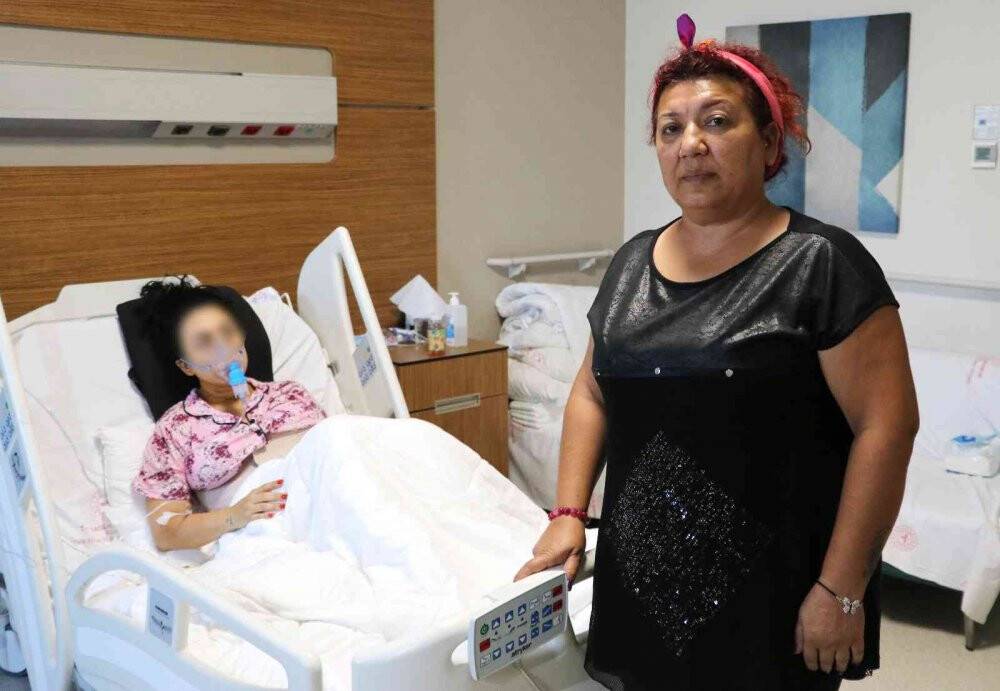 Eski erkek arkadaşının bıçakladığı Burcu yaşam mücadelesini kazandı