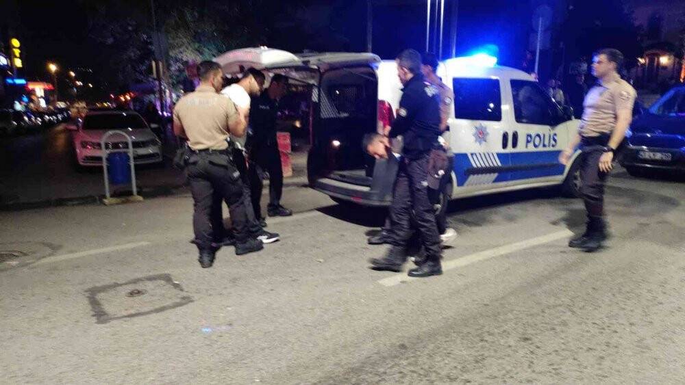 İzmit’te olaylı gece: Kavga eden gruba biber gazlı müdahale