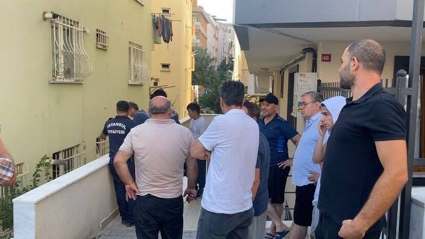 Kendisini eve kilitledi, telefonunu ocakta yakıp yangın çıkardı