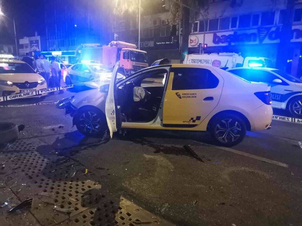 Kontrolden çıkan taksi kağıt toplayacısına çarptı: 1 ölü, 1 yaralı