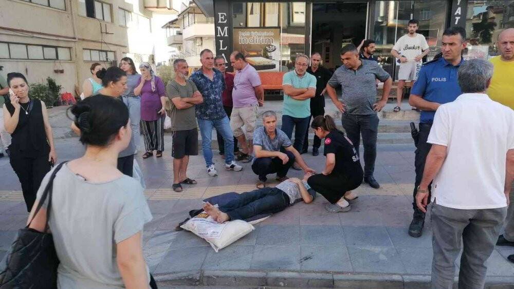 Otomobilin çarptığı oğlunun başından bir an olsun ayrılmadı