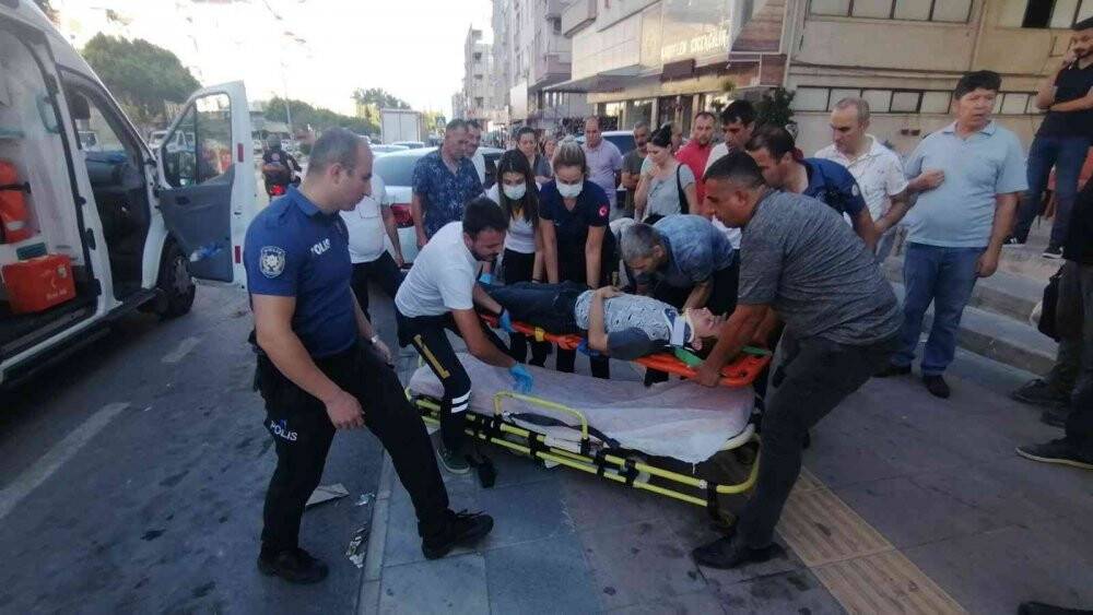 Otomobilin çarptığı oğlunun başından bir an olsun ayrılmadı