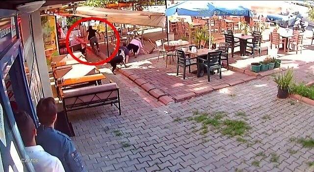 Boşanma aşamasındaki karısını defalarca işte böyle bıçaklamış