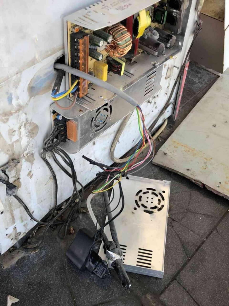 Konya'da sahte düzeneklerle kayıt dışı gelir elde eden akaryakıt kaçakçılarına darbe