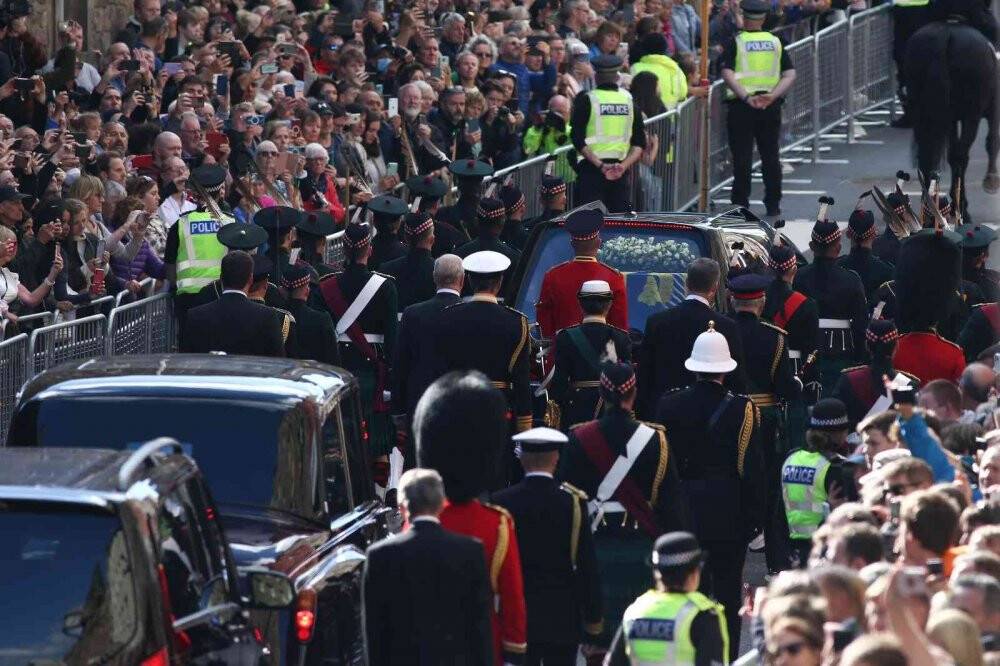 Kraliçe II. Elizabeth için Aziz Giles Katedrali’nde tören düzenlendi