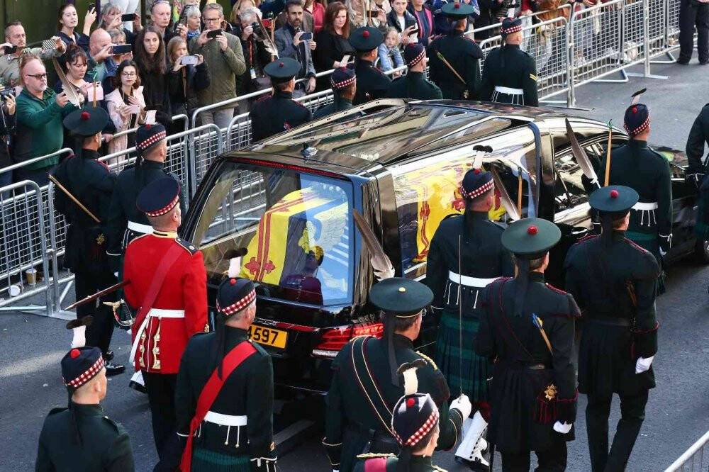 Kraliçe II. Elizabeth için Aziz Giles Katedrali’nde tören düzenlendi