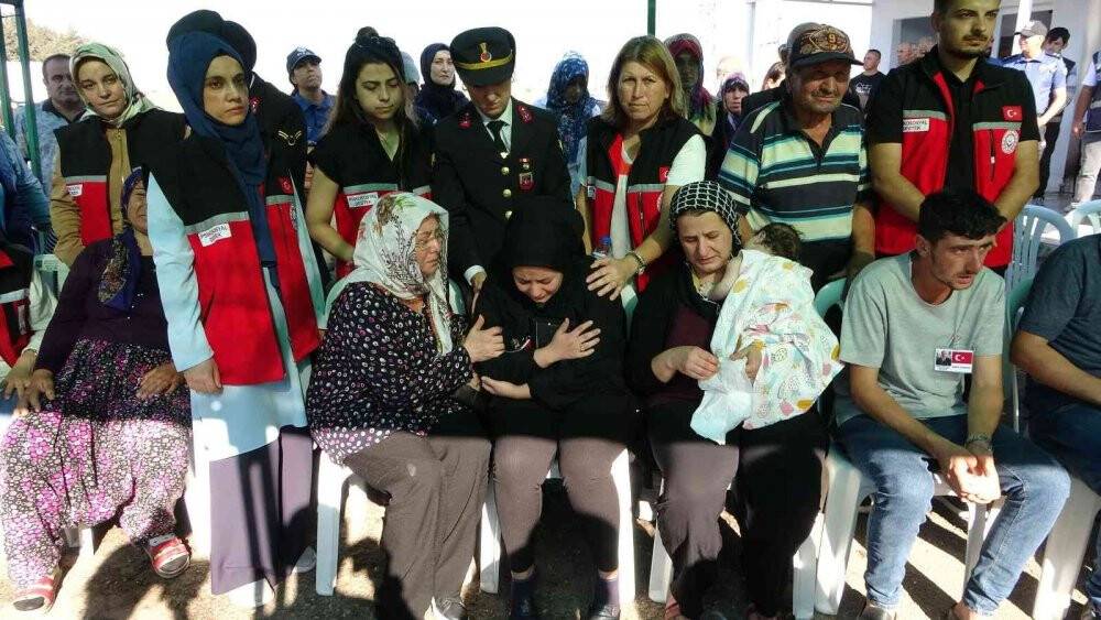 Pençe-Kilit şehidi son yolculuğuna uğurlanıyor