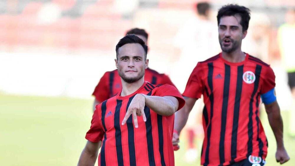 Turgutluspor evinde 3 puanı 3 golle aldı