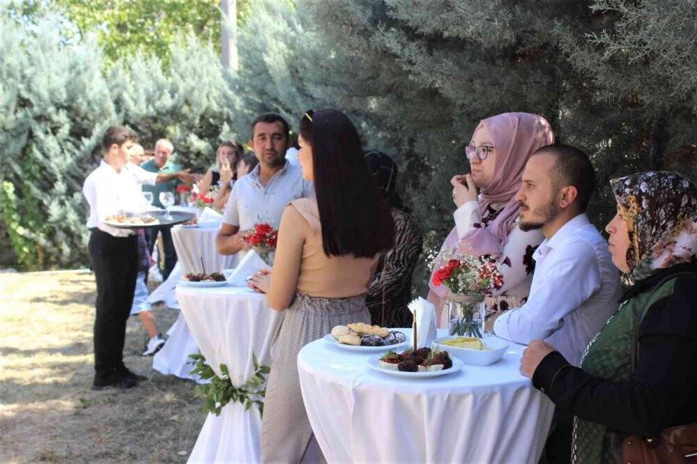 17 yaşında patron, 22 yaşında şirket sahibi oldu