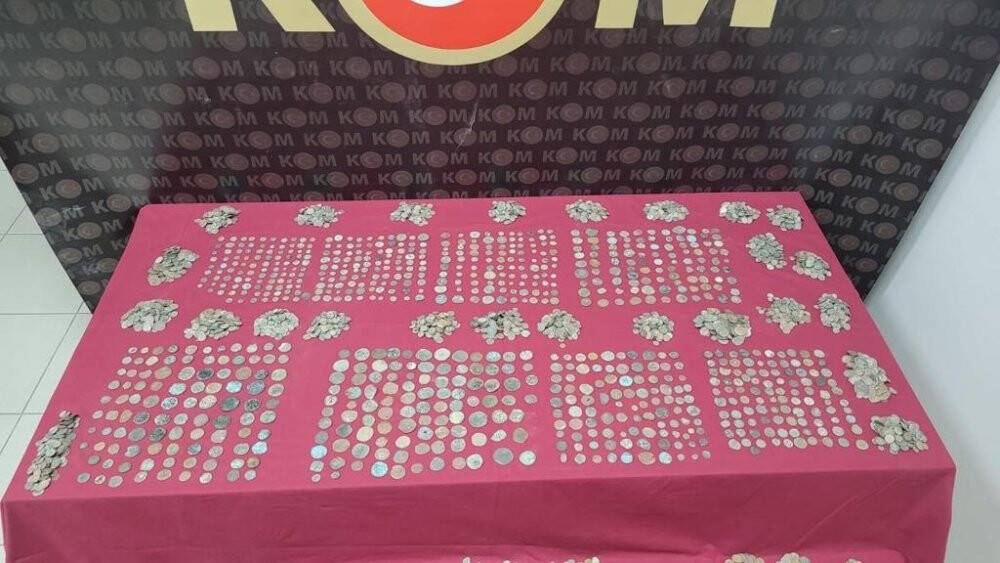 8 binin üzerinde tarihi eser ele geçirildi