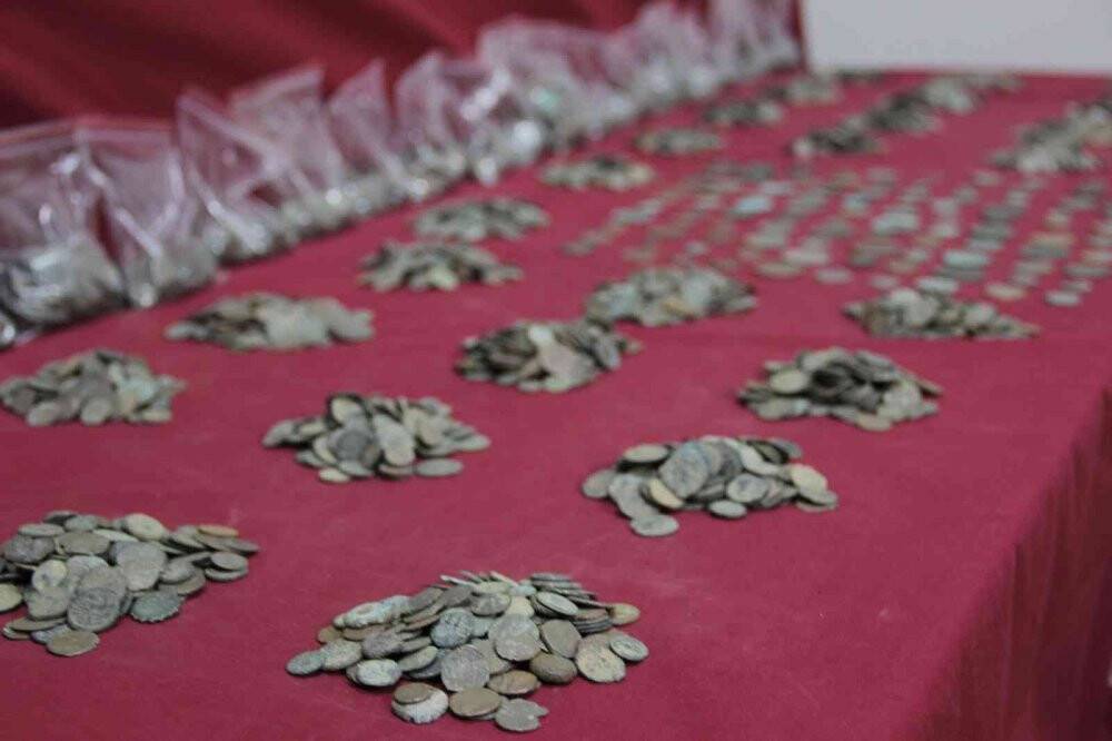 8 binin üzerinde tarihi eser ele geçirildi