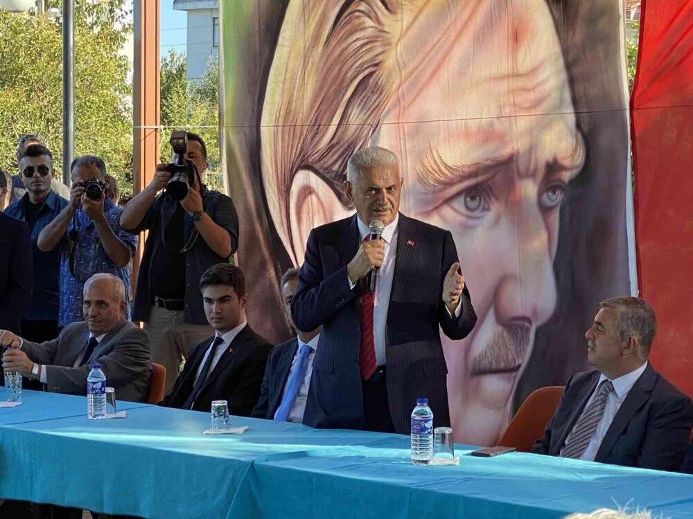 Binali Yıldırım’dan Yunanistan’a: “Son zamanlarda iyice şımarıklığı arttı”