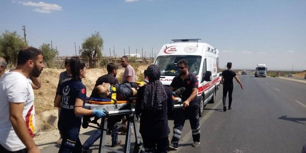 Kontrolden çıkan otomobil taklalar attı: 2 yaralı