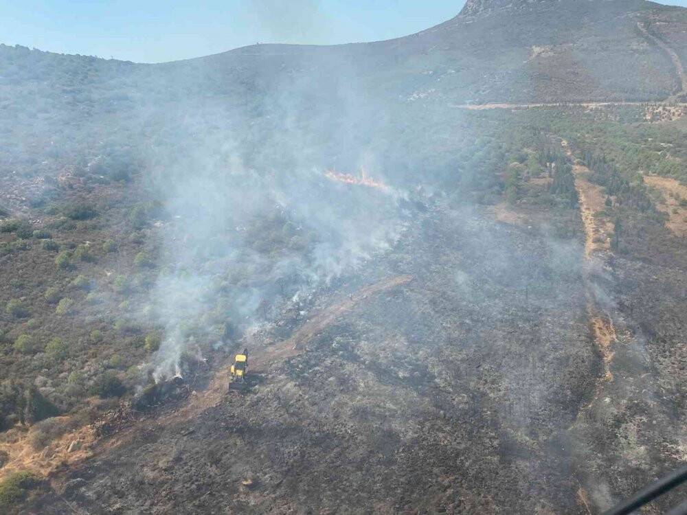 İzmir’de makilik alandaki yangın kontrol altında