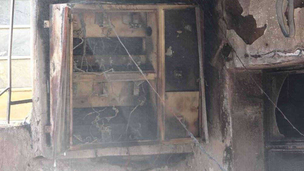 Tarım işçilerinin kaldığı ev çıkan yangında kullanılamaz hale geldi