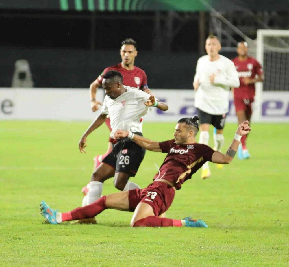 UEFA Avrupa Konferans Ligi: CFR Cluj: 0 - Sivasspor: 1 (Maç sonucu)