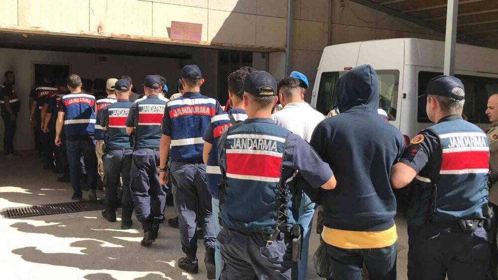 4 ilde 260 vatandaşı dolandıran suç örgütüne operasyon: 26 şüpheli adliyeye sevk edildi