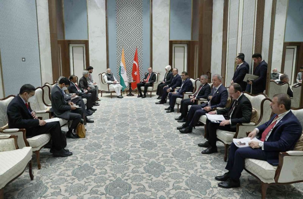 Cumhurbaşkanı Erdoğan, Hindistan Başbakanı Modi ile görüştü