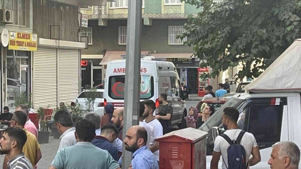 Diyarbakır’da 4. kattan düşen küçük kız ağır yaralandı