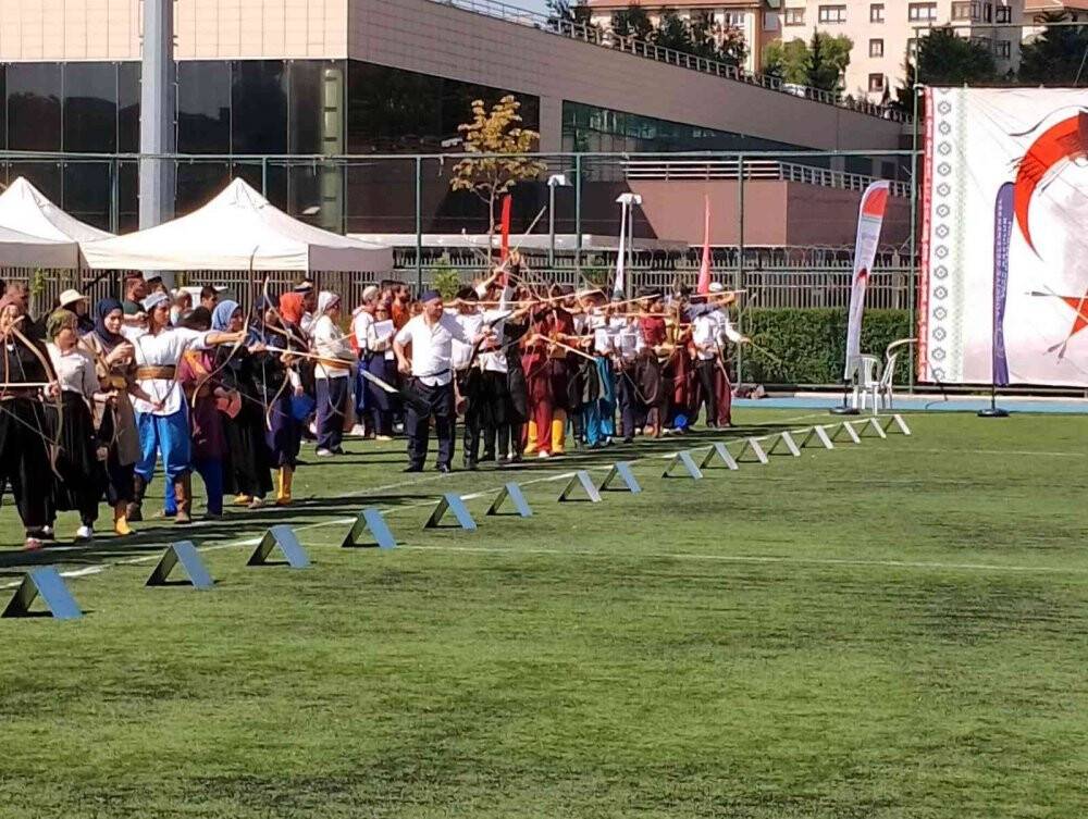 Gençlik Merkezleri arası Geleneksel Türk Okçuluğu Turnuvası Ankara’da düzenlendi