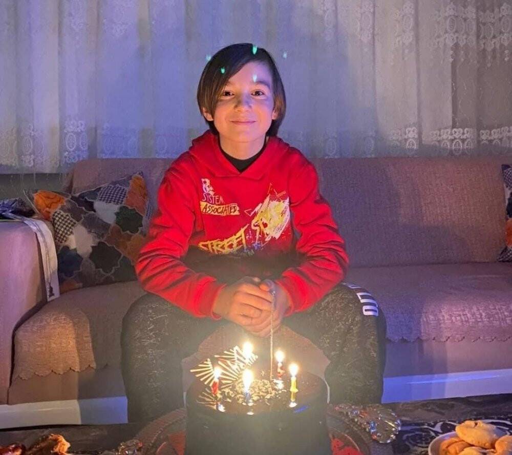 Kazada hayatını kaybeden çocuk gözyaşları arasında toprağa verildi