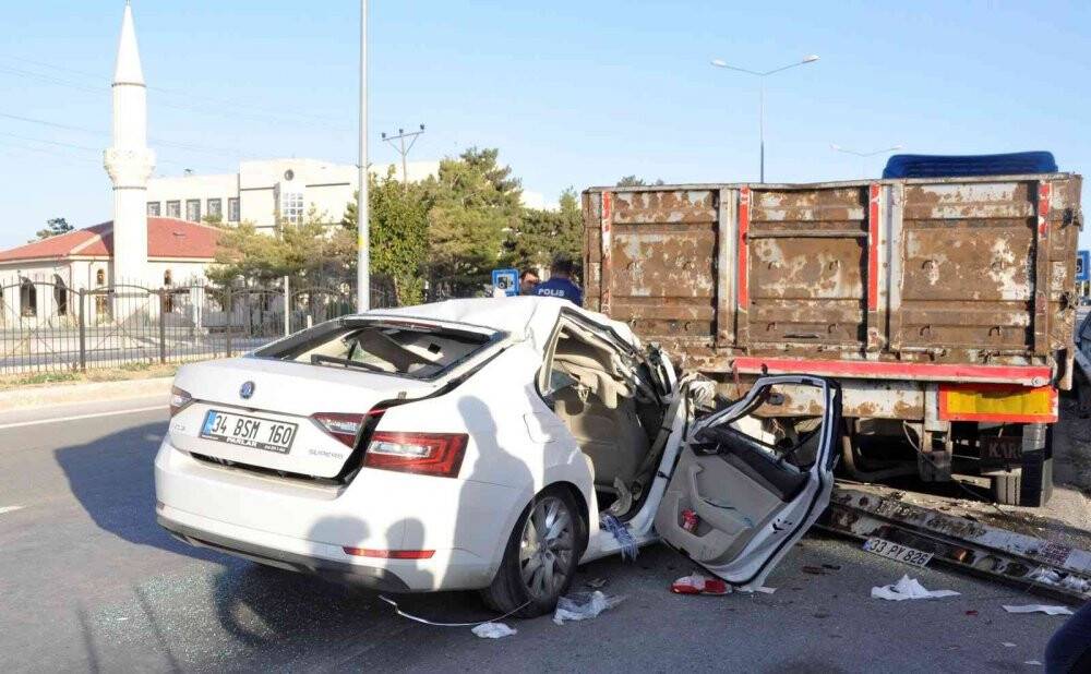 Konya'dan Karaman'a dönerken kaza yaptılar