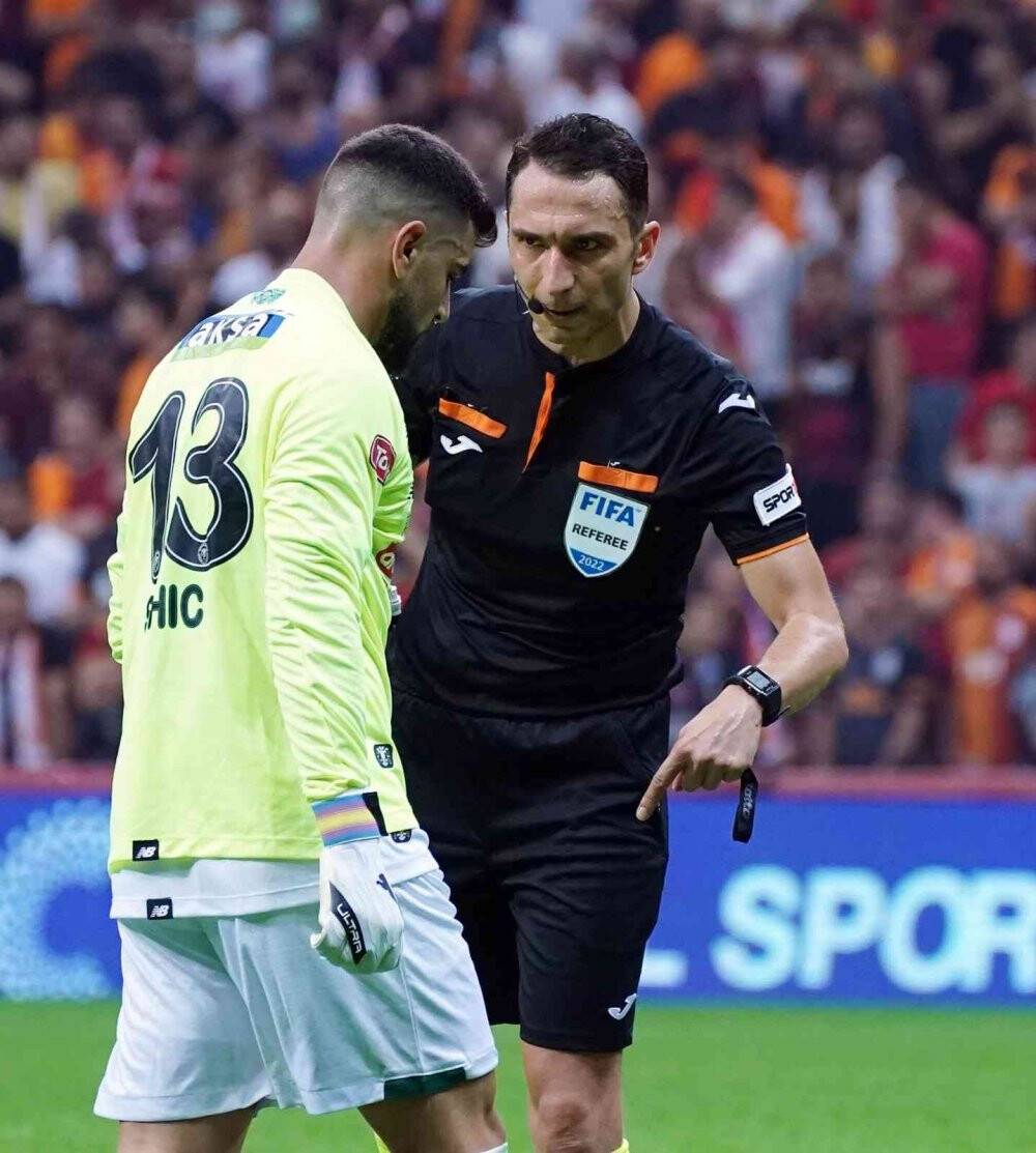 Konyaspor'da kaleyi Adil korudu