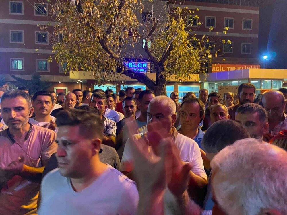 Bağcılar’da taksiciye saldırı: Fazladan istediği fişi vermeyen taksicinin boğazını kesti