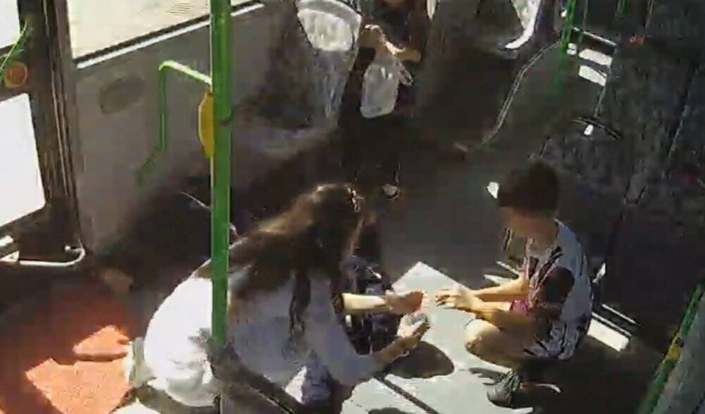 Bursa’da otobüs şoförü saniyelerle yarıştı; o anlar kameraya yansıdı