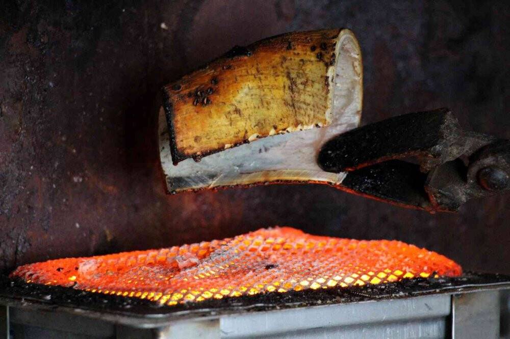 Kemik taraklarıyla Çin’e kafa tutuyor