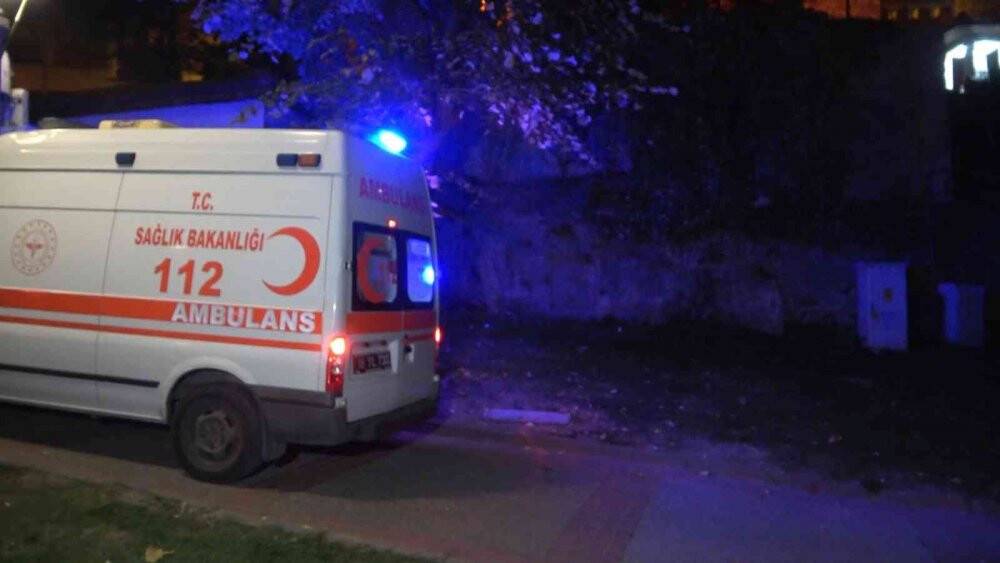 Keyif yapmak için çıktığı 5 metrelik duvardan düşen kişi yaralandı