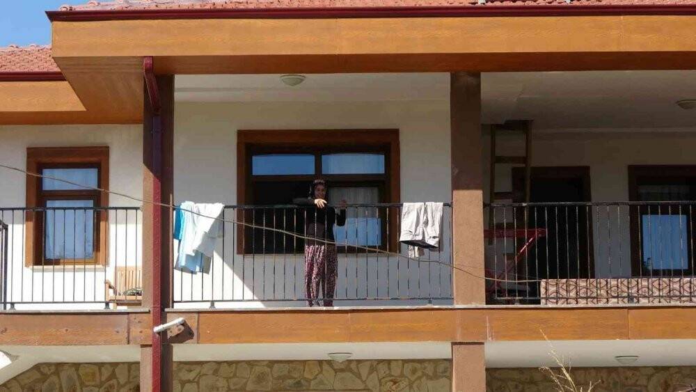 Manavgatlı yangın zedeler: "Biz devletimize ve TOKİ’ye güvendik, şimdi evimizde oturuyoruz. Herkes güvensin"
