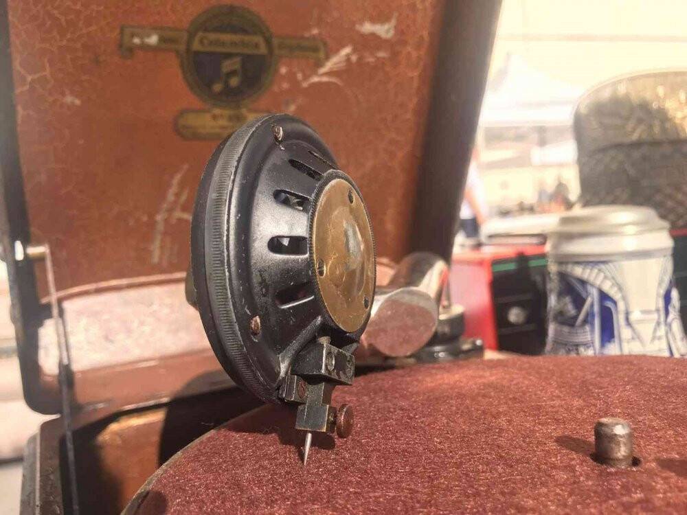 Yaklaşık 100 yıllık tarihiyle gramofon severlerin beğenisini topluyor