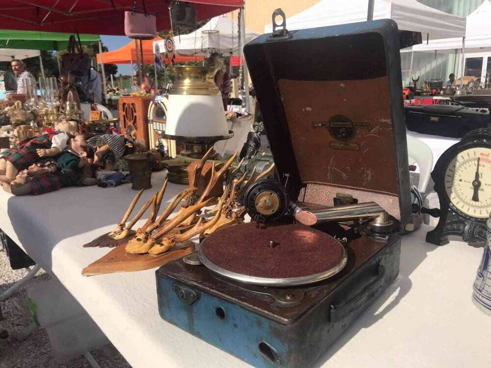 Yaklaşık 100 yıllık tarihiyle gramofon severlerin beğenisini topluyor