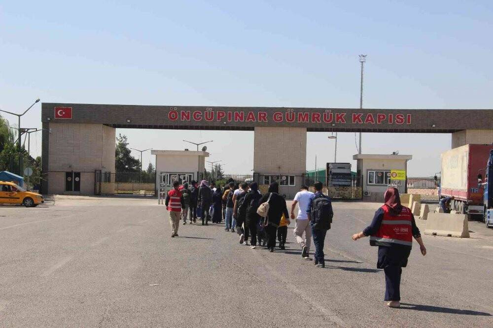 8 ayda 40 bin yabancı uyruklu ülkesine geri döndü