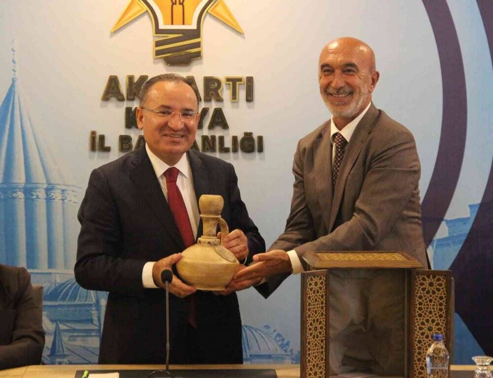 Bakan Bozdağ: “Biz masayı takip ede ede yorulduk, onlar toplana toplana yorulmadılar”