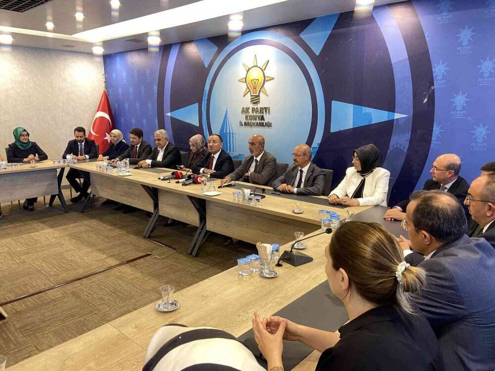 Bakan Bozdağ: “Biz masayı takip ede ede yorulduk, onlar toplana toplana yorulmadılar”