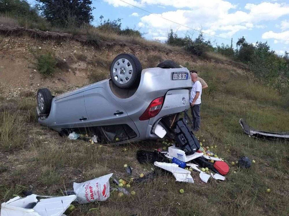 Bu otomobilden  burunları bile kanamadan çıktılar