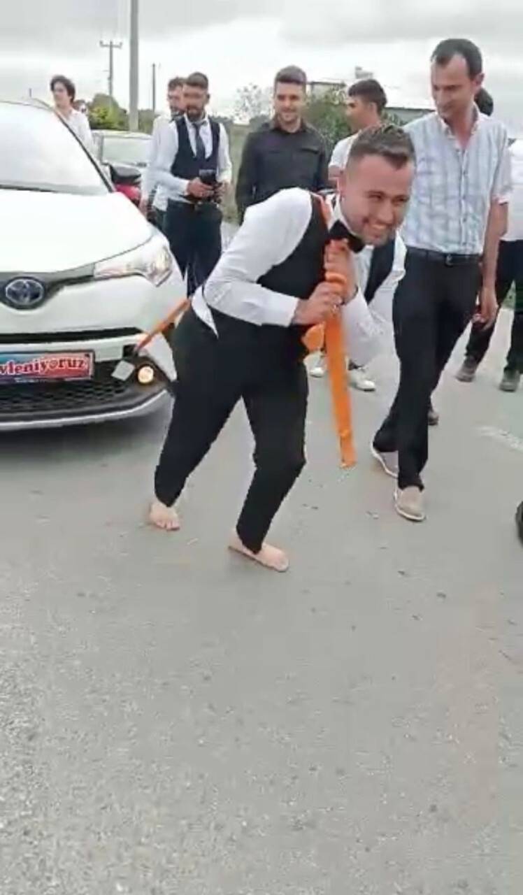 Damata işkence gibi adet