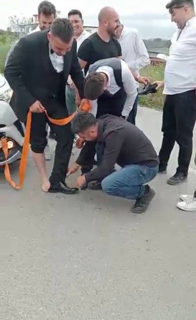 Damata işkence gibi adet