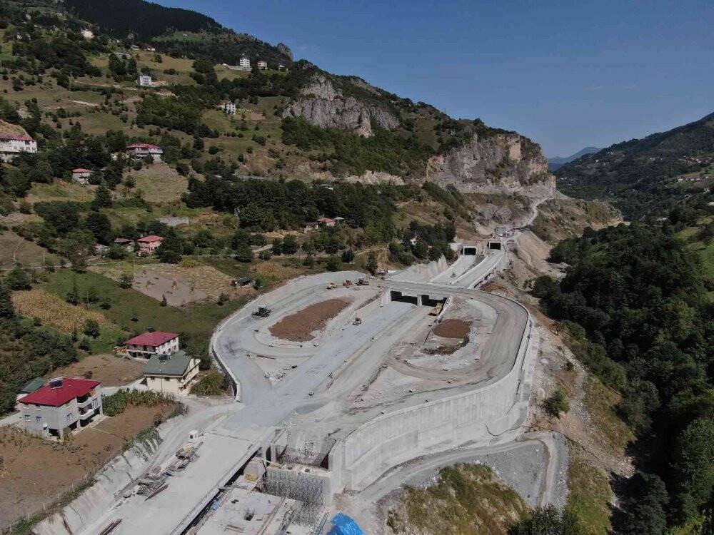 Türkiye'nin en uzun çift tüplü karayolu tünelinde geri sayım