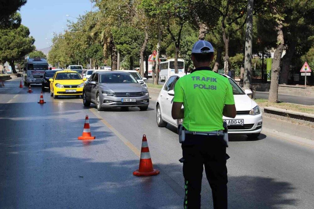 Drone destekli denetimlerde 1 saatte 31 araç cezadan kaçamadı