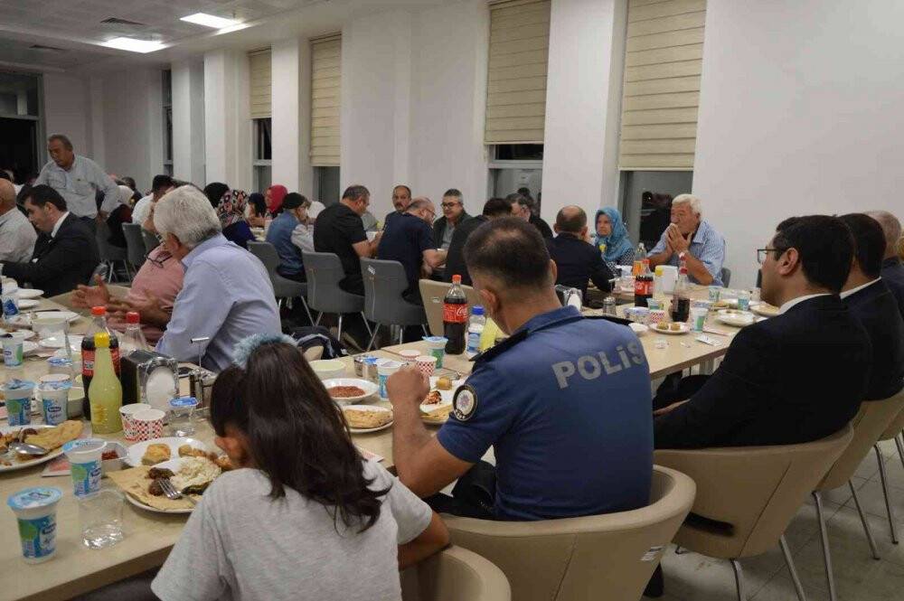 Hüyük’te kaymakamlıktan gaziler onuruna yemek