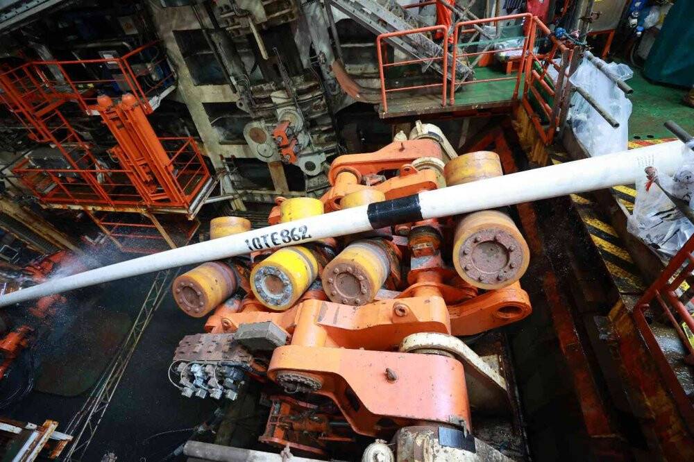 Karadeniz doğal gazının karaya taşınması için çalışmalar devam ediyor